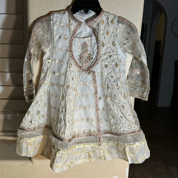Maria B girls sheer embroidered gold stitched‎ beautiful Top size 6-8 - Picture 1 of 11
